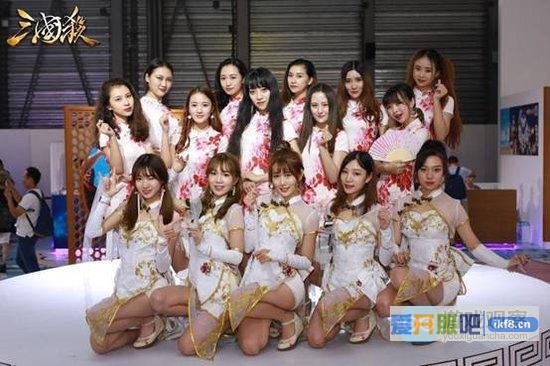ShowGirl女团亮相，精彩演出引燃全场