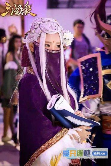 ShowGirl女团亮相，精彩演出引燃全场
