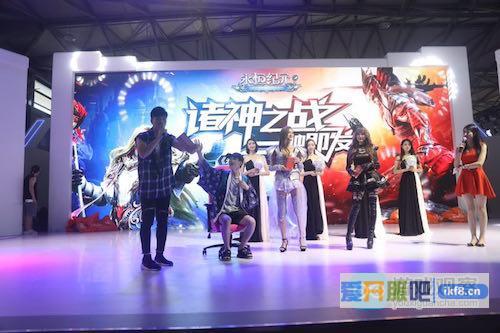 王者归来 MOTO新机携手《永恒纪元》亮相ChinaJoy
